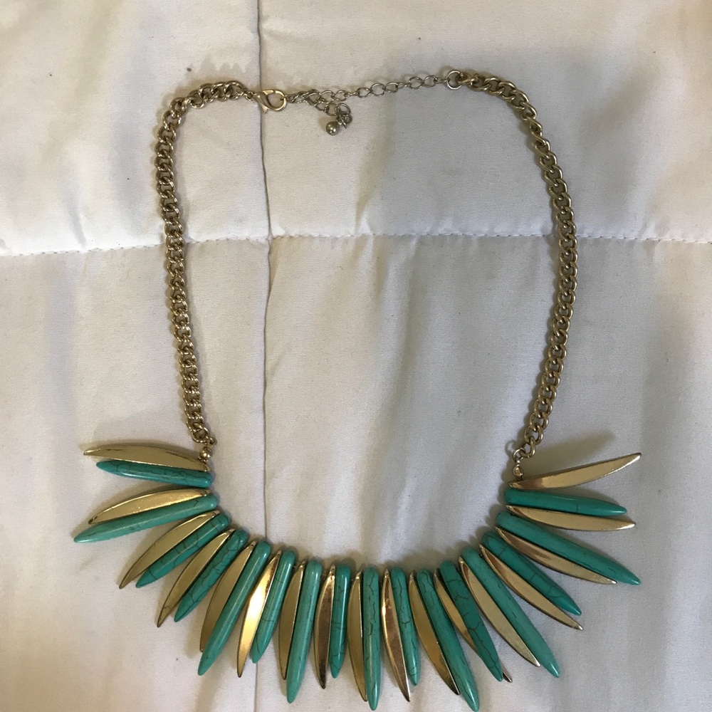 Statement necklace
